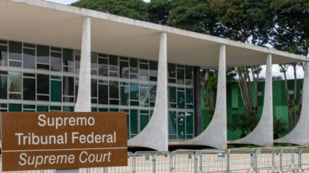Gilmar Mendes pede adiamento de sessão no STF e sugere análise conjunta de inquéritos envolvendo ministros da Corte