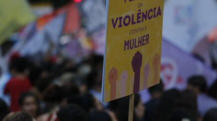 Governo federal estabelece prazo de 15 dias para plataformas digitais detalharem mecanismos de denúncia de violência contra mulheres