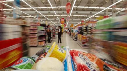 Governo federal reajusta Bolsa Família em 15% e eleva valor mínimo para R$ 691