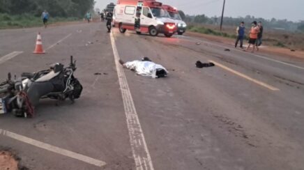 Grave acidente entre motocicleta e cavalo na BR-364 deixa uma pessoa morta e outra ferida em RO