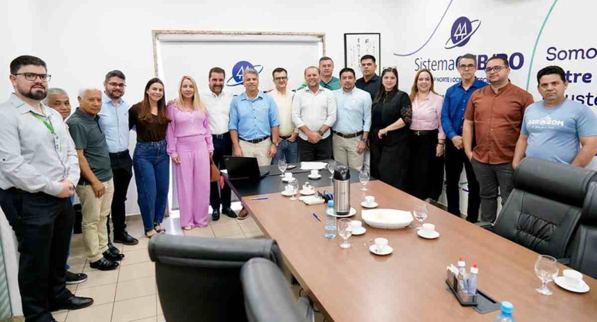 Hildon Chaves e Cirone Deiró anunciam apoio ao cooperativismo