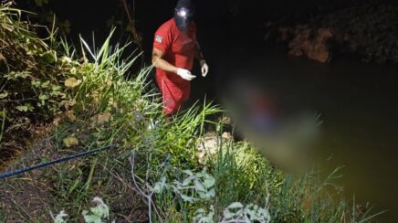 Homem de 61 anos é encontrado morto com motocicleta no leito de rio em Ariquemes