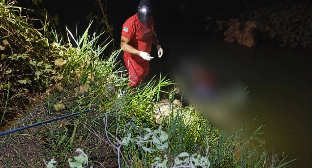 Homem de 61 anos é encontrado morto com motocicleta no leito de rio em Ariquemes