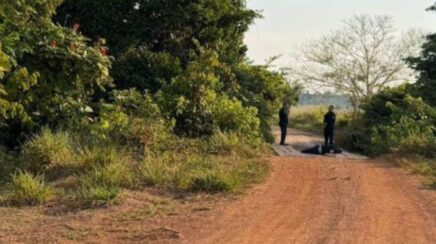 Homem é encontrado morto a tiros e com sinais de agressão na zona rural de RO
