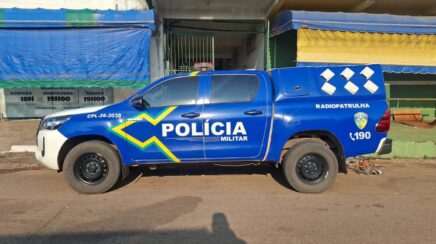 Homem é morto a golpes de faca e amarrado dentro de residência em Candeias do Jamari