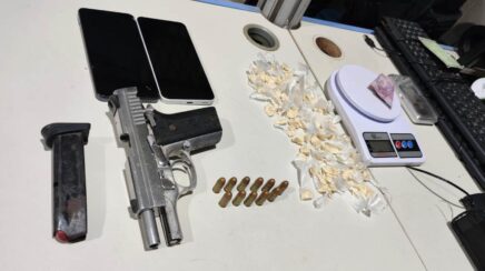 Homem é preso com arma e dezenas de porções de drogas após patrulhamento no Residencial Orgulho do Madeira