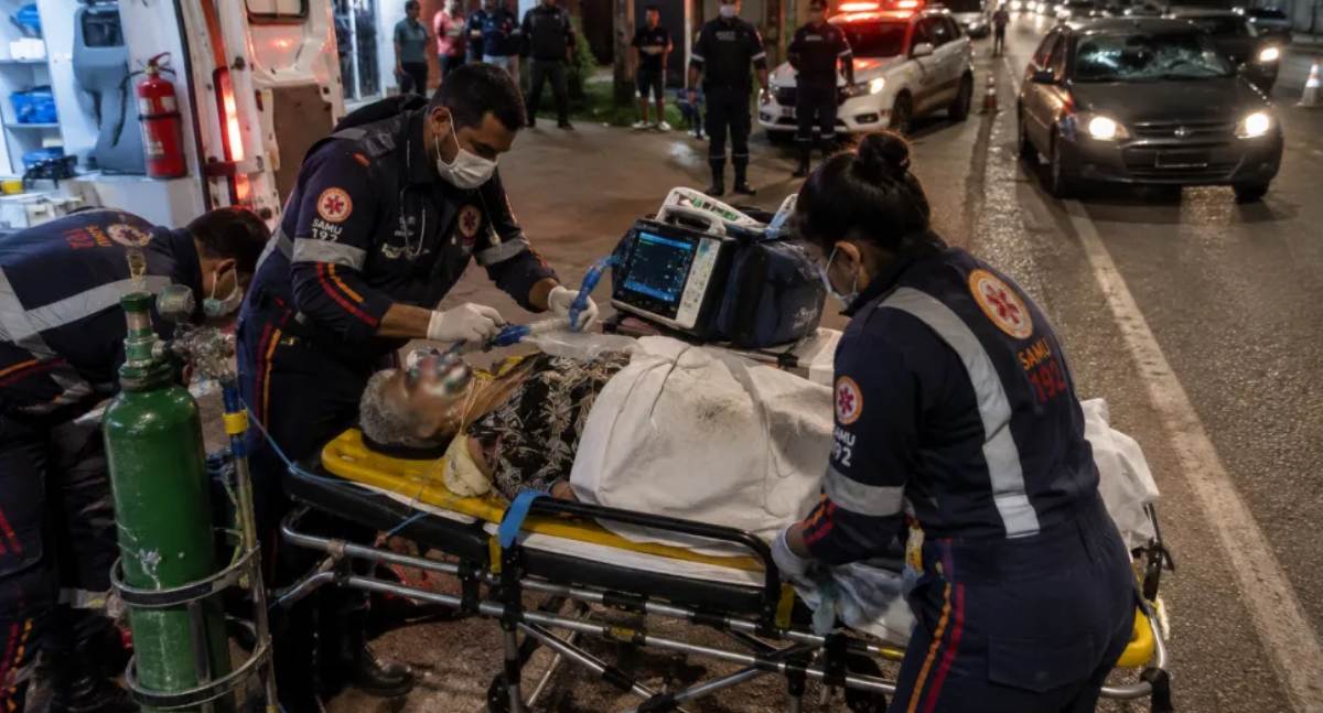 Idosa sofre traumatismo craniano grave após ser atropelada na Avenida Pinheiro Machado em Porto Velho