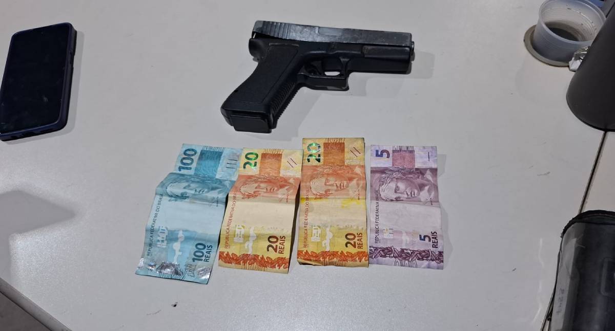 Jovem de 19 anos é espancado por populares e detido por policial penal após assalto na zona Leste