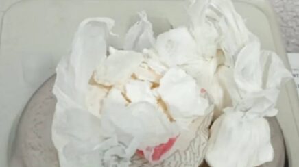 Jovem é detido com quase um quilo de cocaína e dinheiro em abordagem no bairro Cristo Rei