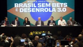 Lula assina medida provisória que institui terceira fase do programa Desenrola Brasil