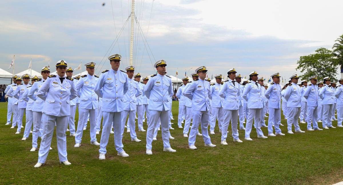 Marinha abre seleção para oficiais temporários com vagas em Porto Velho