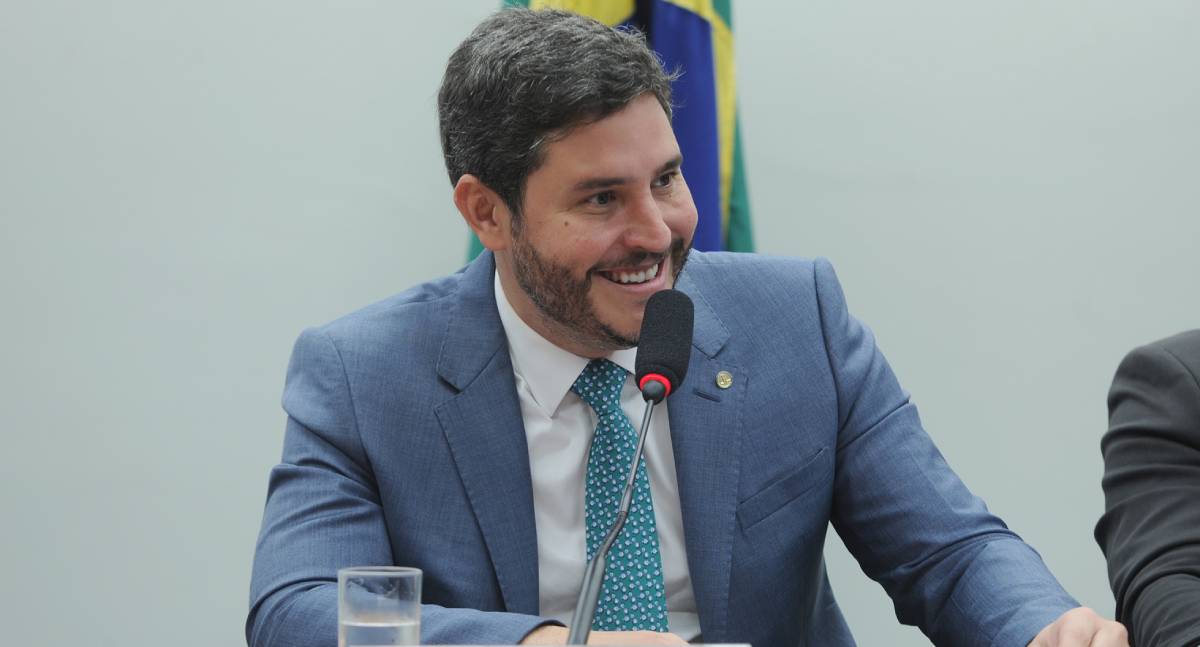 Maurício Carvalho defende fortalecimento da saúde no interior para reduzir deslocamento de pacientes