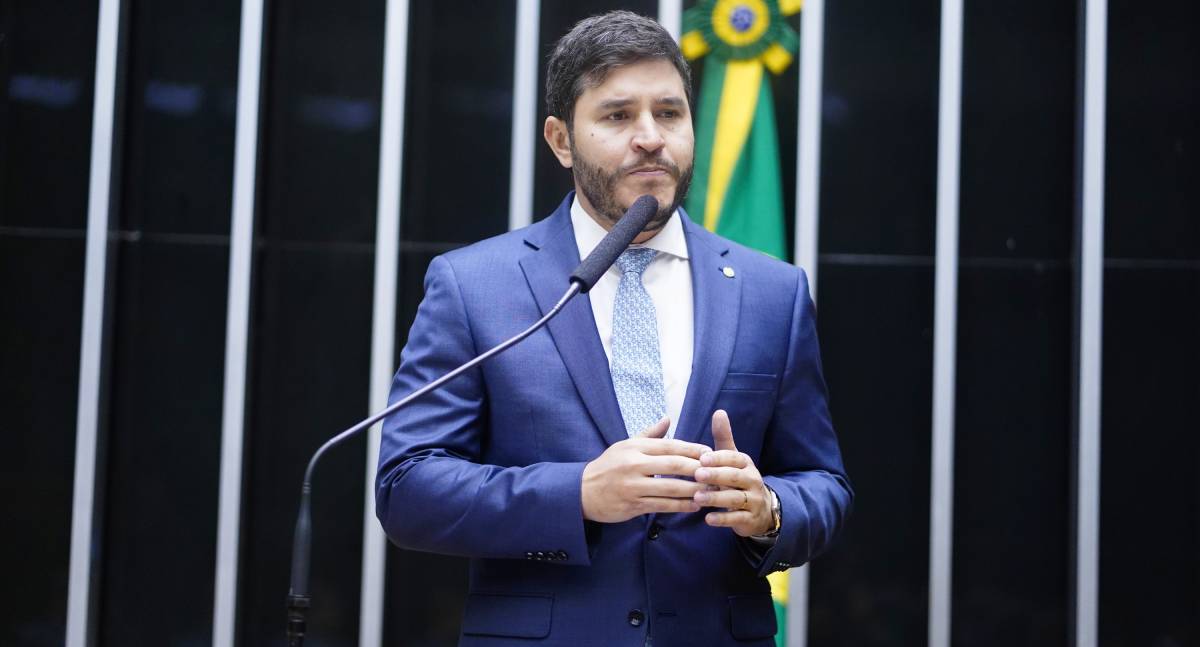Maurício Carvalho defende investigação sobre Moraes e afirma que ninguém está acima da lei