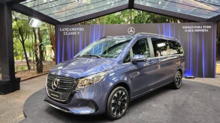Mercedes-Benz Classe V estreia no Brasil com sete lugares