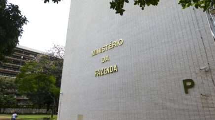 Ministério da Fazenda reduz projeção de crescimento do Produto Interno Bruto para este ano