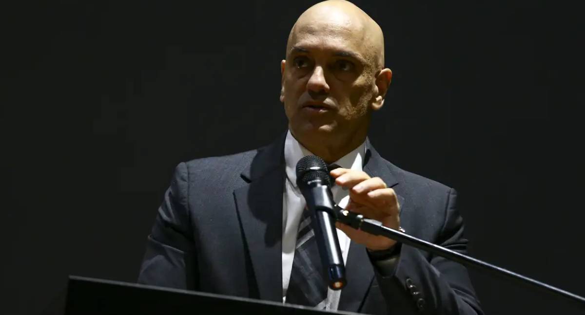 Ministro Alexandre de Moraes nega irregularidades e classifica relatório de investigações como ilegal