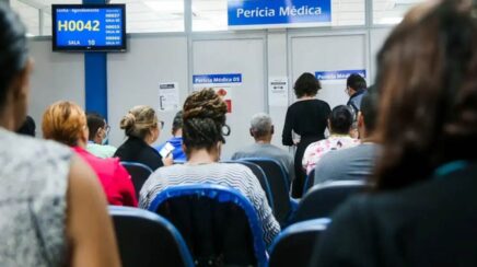 Ministro da Previdência Social anuncia que fila de atendimentos do INSS foi zerada no mês passado