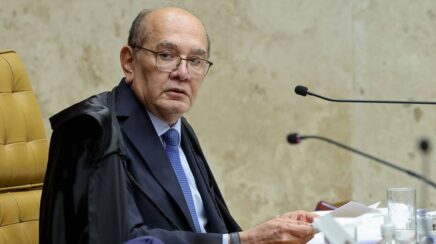 Ministro Gilmar Mendes acusa André Mendonça de viés político-eleitoral em julgamento de Moraes no STF