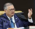 Ministros Flávio Dino e Cristiano Zanin defendem julgamento de Moraes e Mendonça na mesma sessão