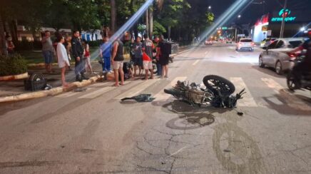 Motoboy fica gravemente ferido após colisão entre motocicleta e carro de aplicativo em cruzamento de Porto Velho