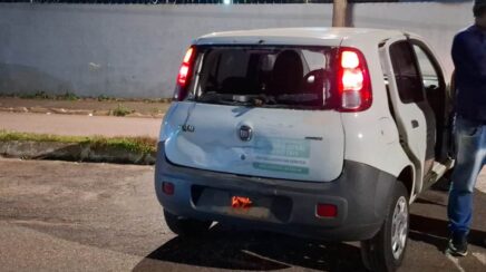 Motoboy fica gravemente ferido em colisão com veículo oficial da Sesau na capital rondoniense