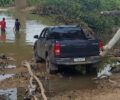Motocicleta submersa é encontrada por pescador sob ponte da BR-429