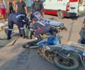 Motociclista fica ferida em acidente grave após colisão com automóvel em cruzamento de Porto Velho