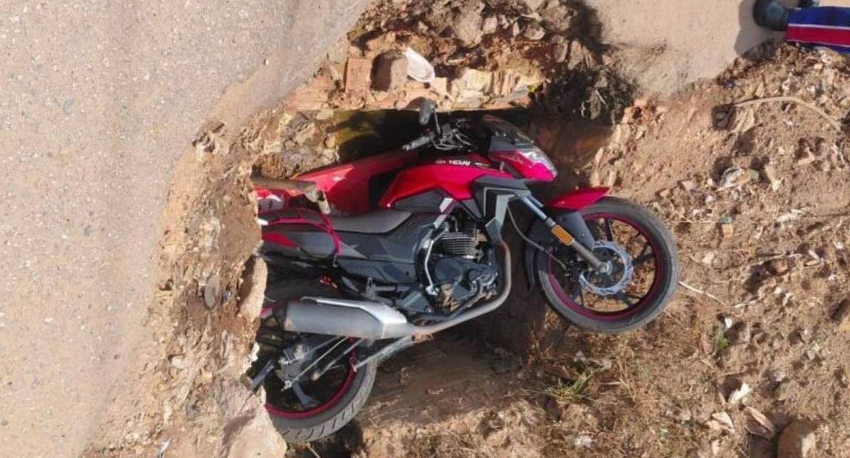 Motociclista fica ferido após cair em bueiro no bairro Eldorado