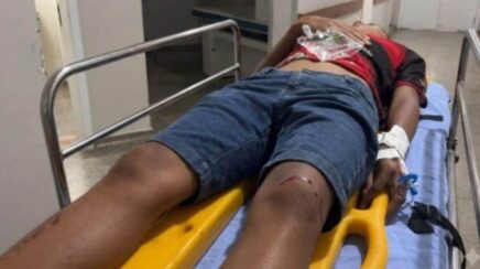 Motociclista fica ferido após colidir contra picape durante manobra na Rua Rondônia