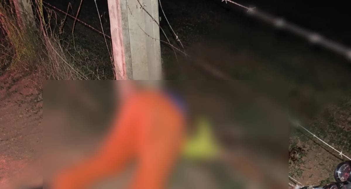 Motociclista morre após sofrer acidente e ficar preso em cerca de arame farpado em RO