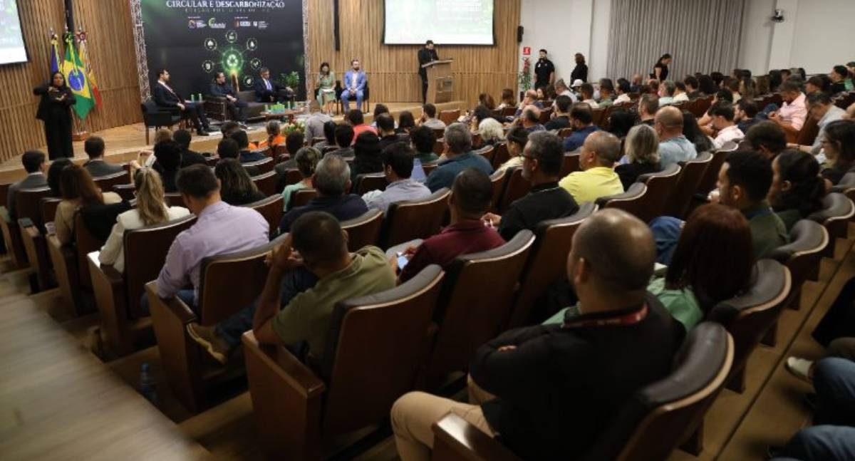 MPRO reúne especialistas para discutir resíduos sólidos, inclusão de catadores e redução de emissões