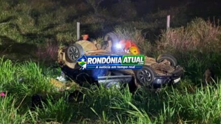 Mulher morre e três pessoas ficam feridas após capotamento de veículo na BR-364