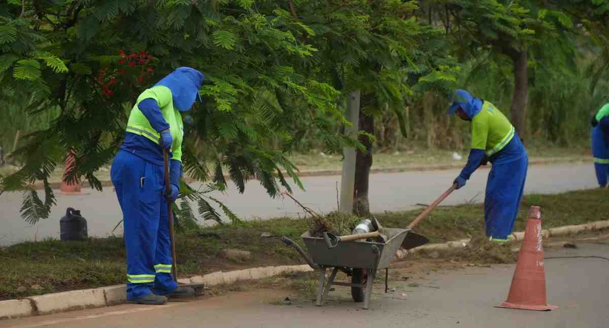 Mutirão de limpeza atende novos pontos de Porto Velho nesta semana