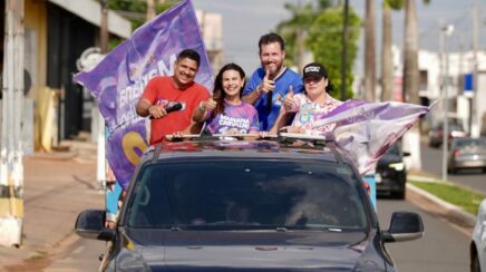 Nas ruas de Vilhena, Mariana Carvalho leva o trabalho já feito para perto do eleitor