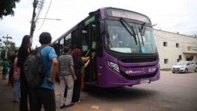 Ônibus gratuitos levam trabalhadores ao 2º Feirão de Emprego