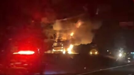 Ônibus pega fogo e passageiros saem ilesos na BR-364