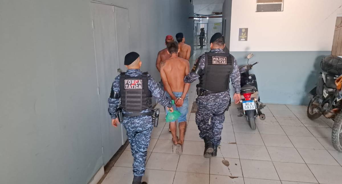 Operação policial cumpre mandados e apreende drogas e munições na região de Candeias do Jamari