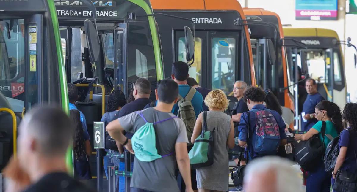 Pesquisa do Instituto Locomotiva revela que escala de trabalho 6×1 piora a saúde mental de 67% dos brasileiros