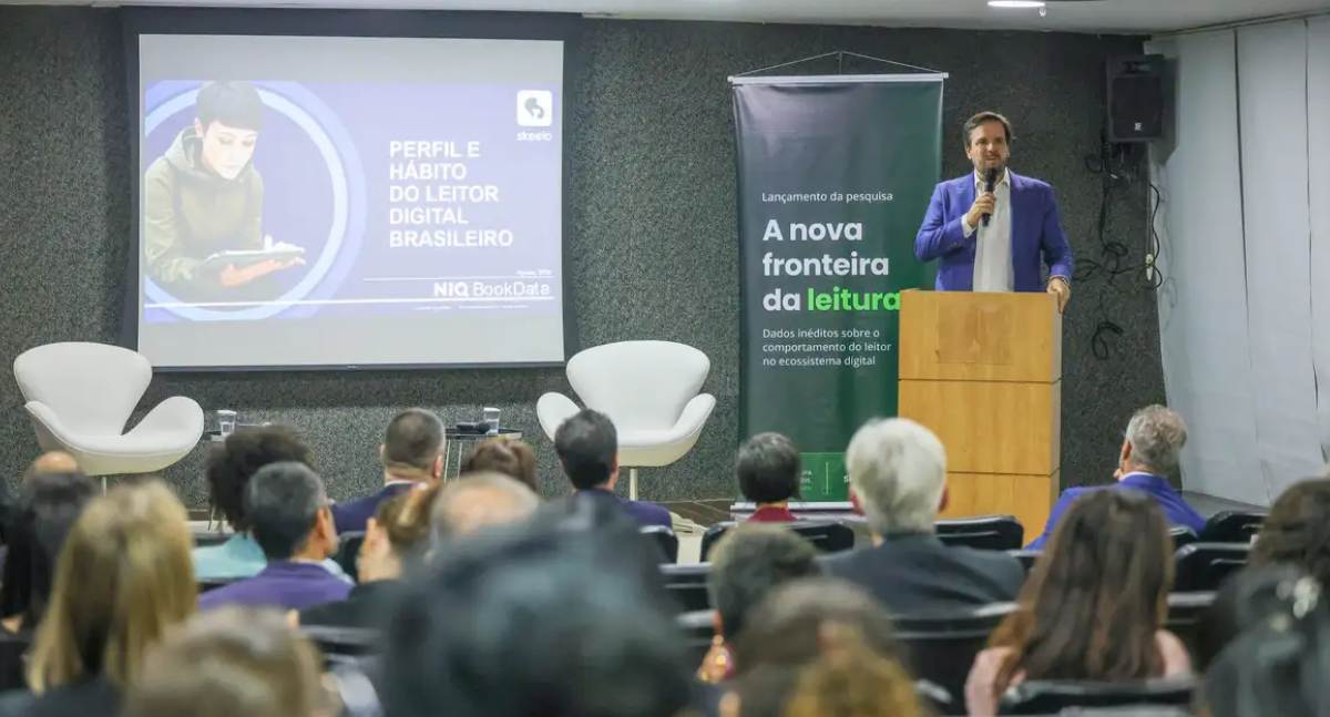 Pesquisa revela perfil do leitor digital no Brasil e aponta celular como principal ferramenta de acesso