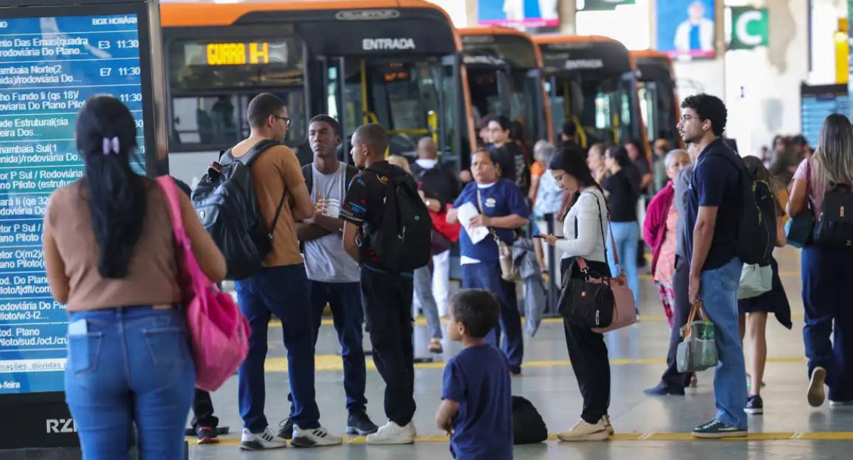 Pesquisa revela que dificuldades de deslocamento levam mulheres a recusar vagas de emprego e oportunidades