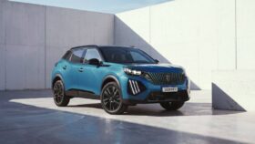 Peugeot 2008 2027 muda rodas e adota nome GT MHEV