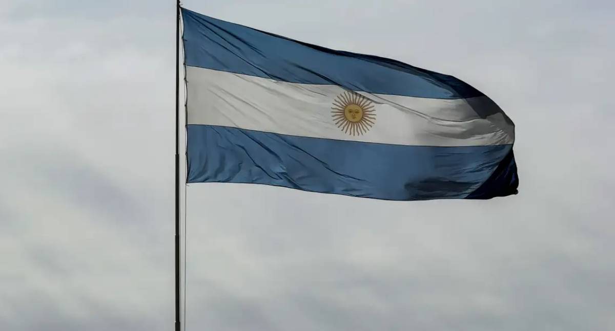 Pobreza na Argentina volta a subir e atinge 32,3% da população no primeiro semestre