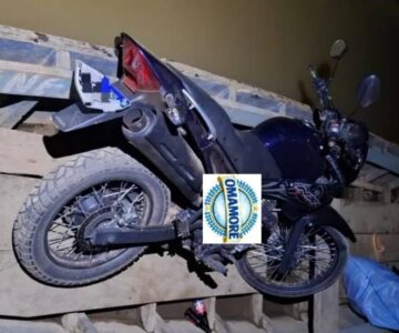 Polícia Militar prende trio boliviano após tentativa de envio ilegal de motocicleta para país vizinho