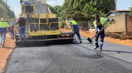 Prefeitura de Jaru conclui pavimentação asfáltica de trechos das ruas Sergipe e Mamoré, no Setor 1A