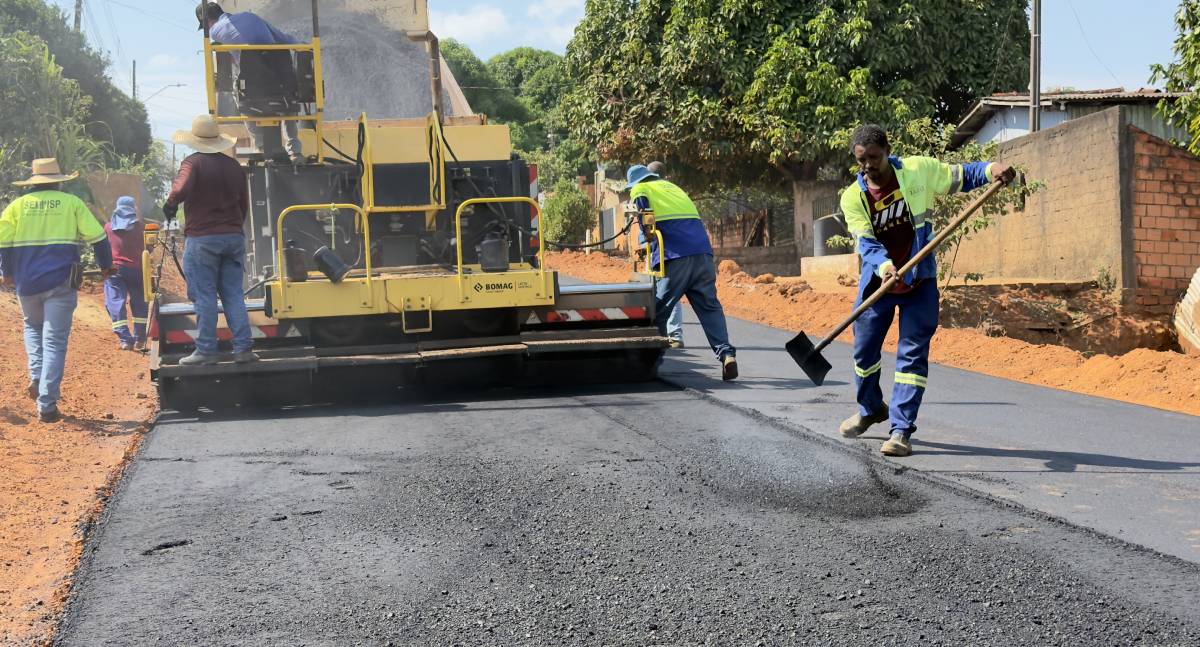 Prefeitura de Jaru conclui pavimentação asfáltica de trechos das ruas Sergipe e Mamoré, no Setor 1A