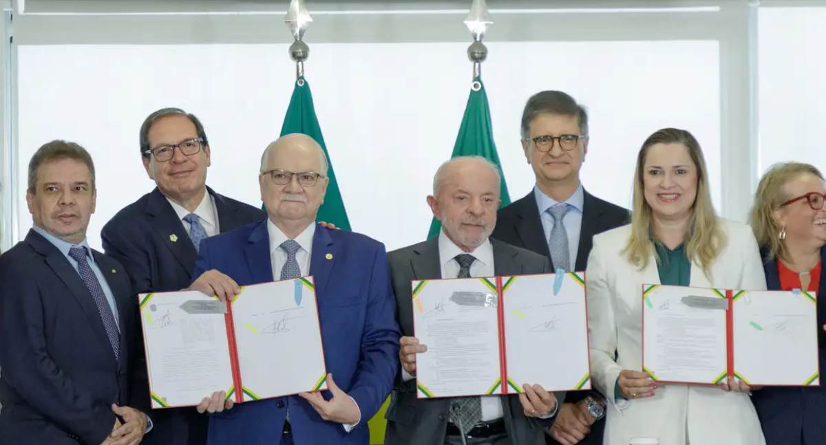 Presidente Lula sanciona leis que criam e reestruturam fundos para a Justiça