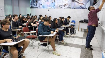 Prova Nacional Docente registra adesão de vinte e três estados e dois mil e sete municípios em 2026