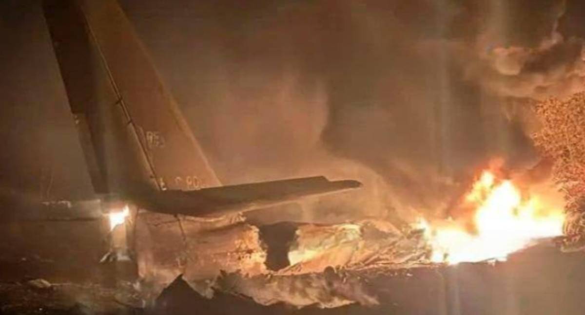 Queda de bombardeiro militar na Rússia deixa 6 mortos em voo de treinamento