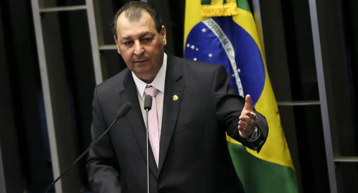 Relator rejeita emendas da oposição e mantém texto que acaba com a escala 6×1 na Comissão de Constituição e Justiça