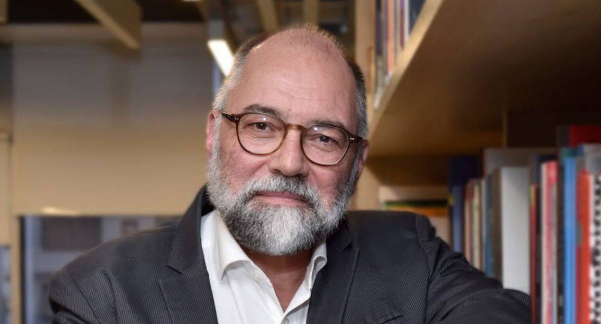 Relatório da OCDE aponta que nove por cento dos professores no Brasil não têm qualificação completa